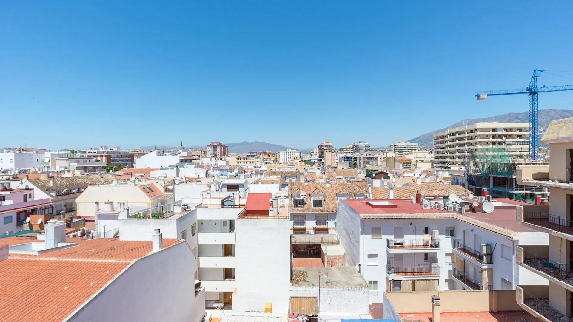 アパート Malagasuite Fuengirola Yate III スペイン