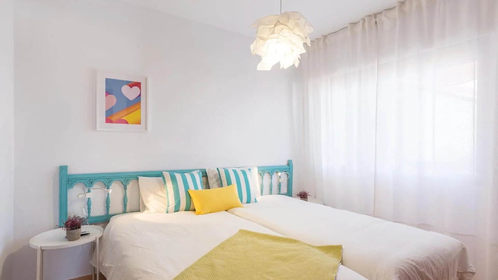 Malagasuite Fuengirola Yate III 0*,  スペイン