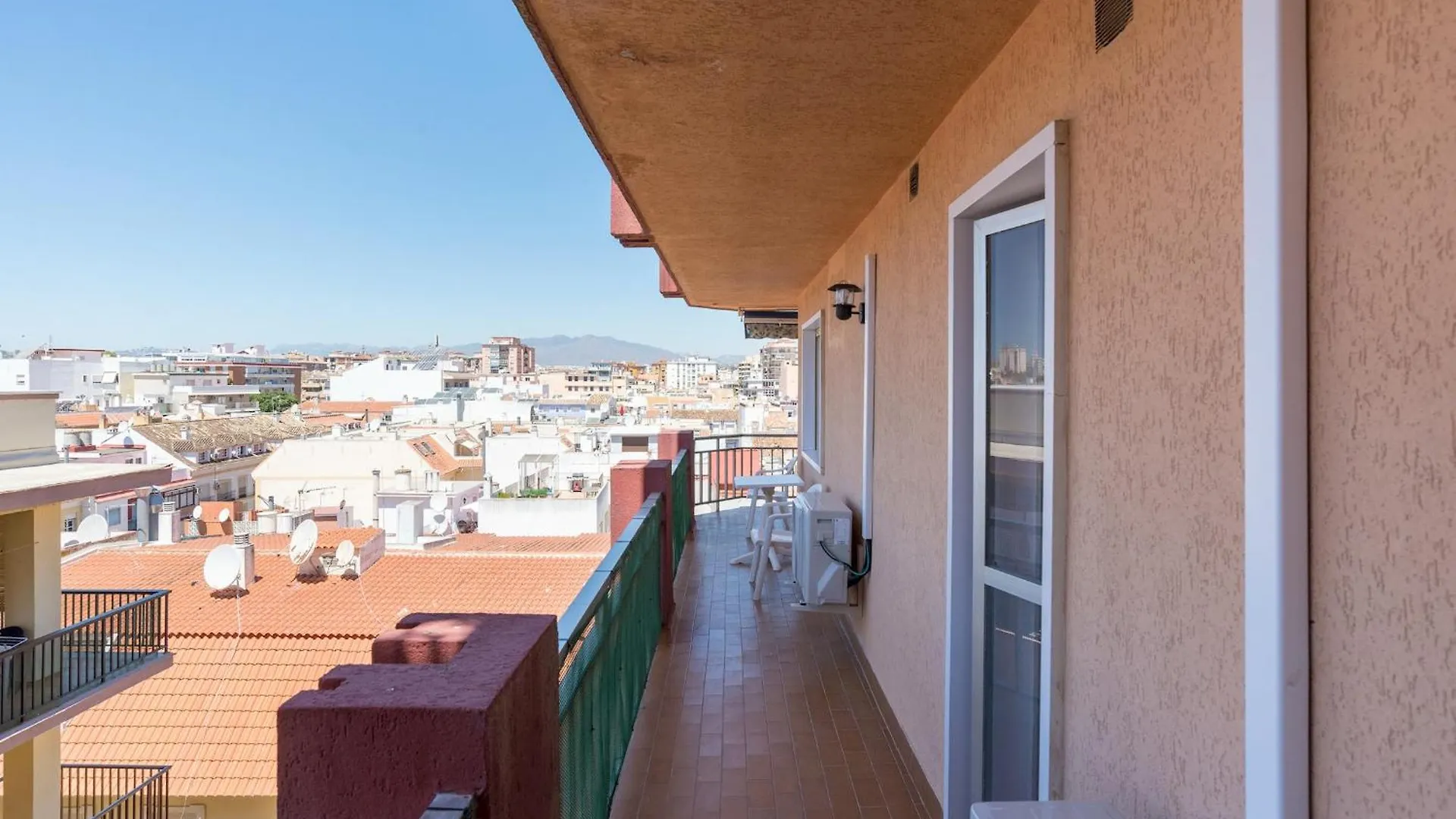 Malagasuite Fuengirola Yate III アパート