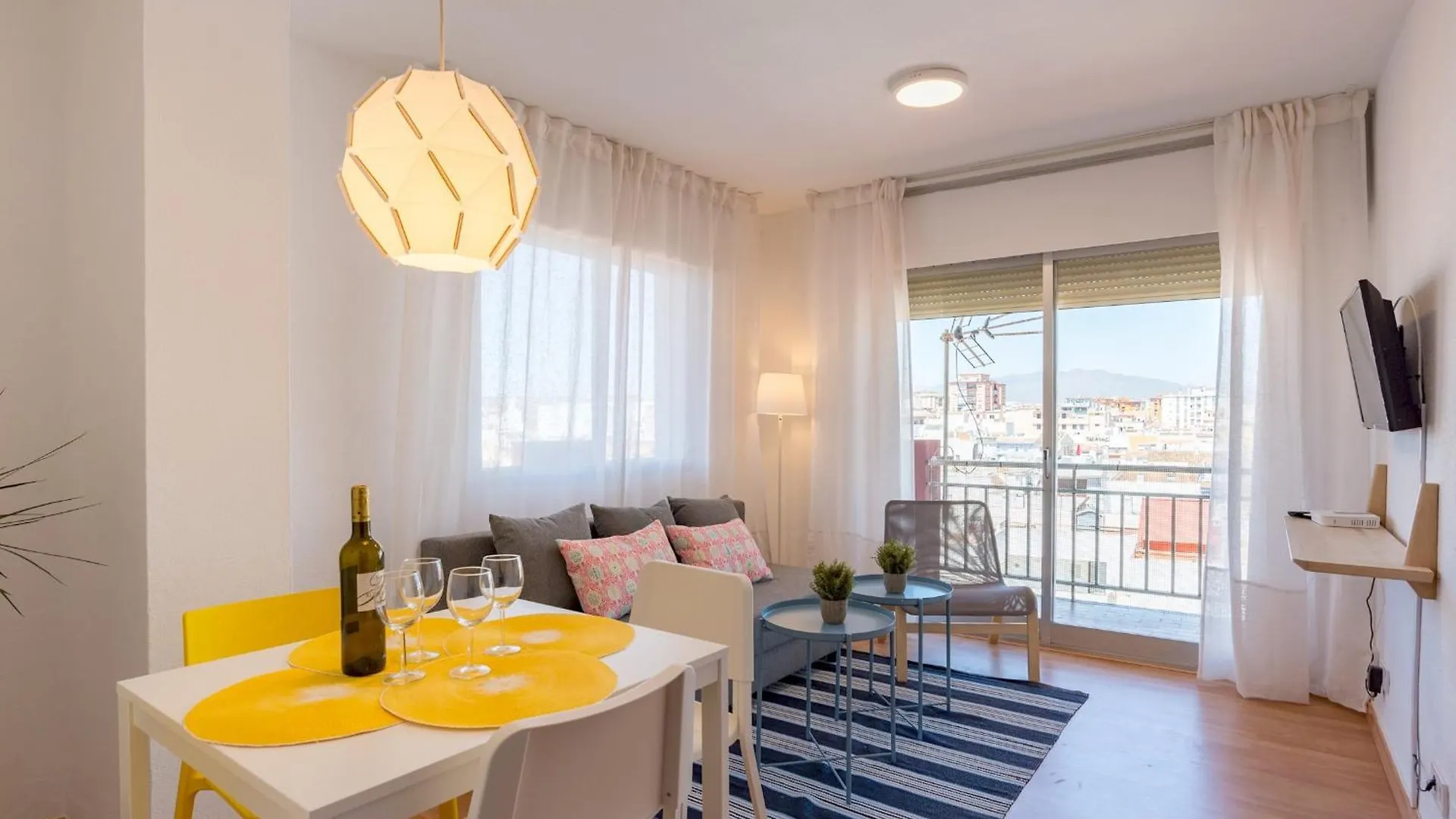 Malagasuite Fuengirola Yate III